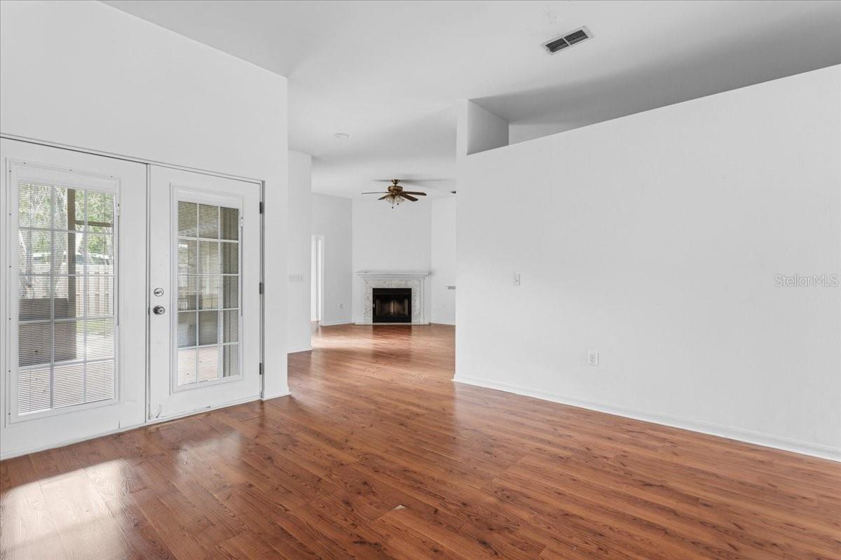 Image 5 of 30 For 6714 34th Drive