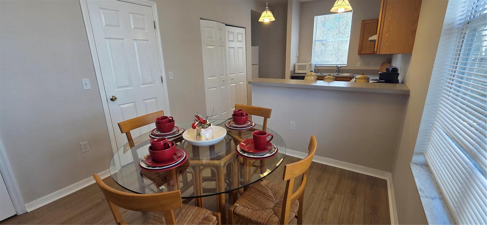 Image 7 of 29 For 3970 20th Avenue 912