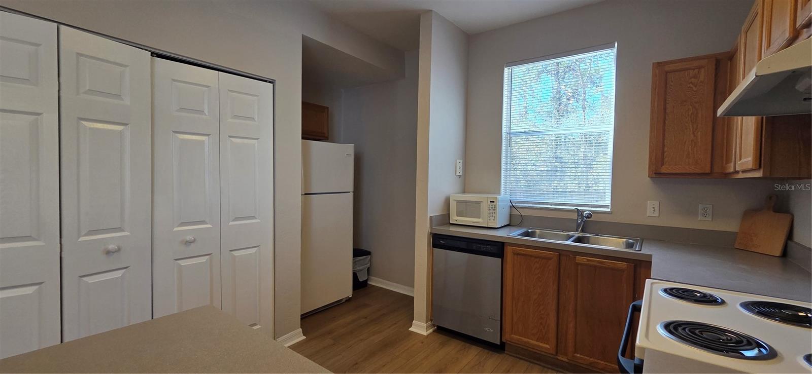 Image 9 of 29 For 3970 20th Avenue 912