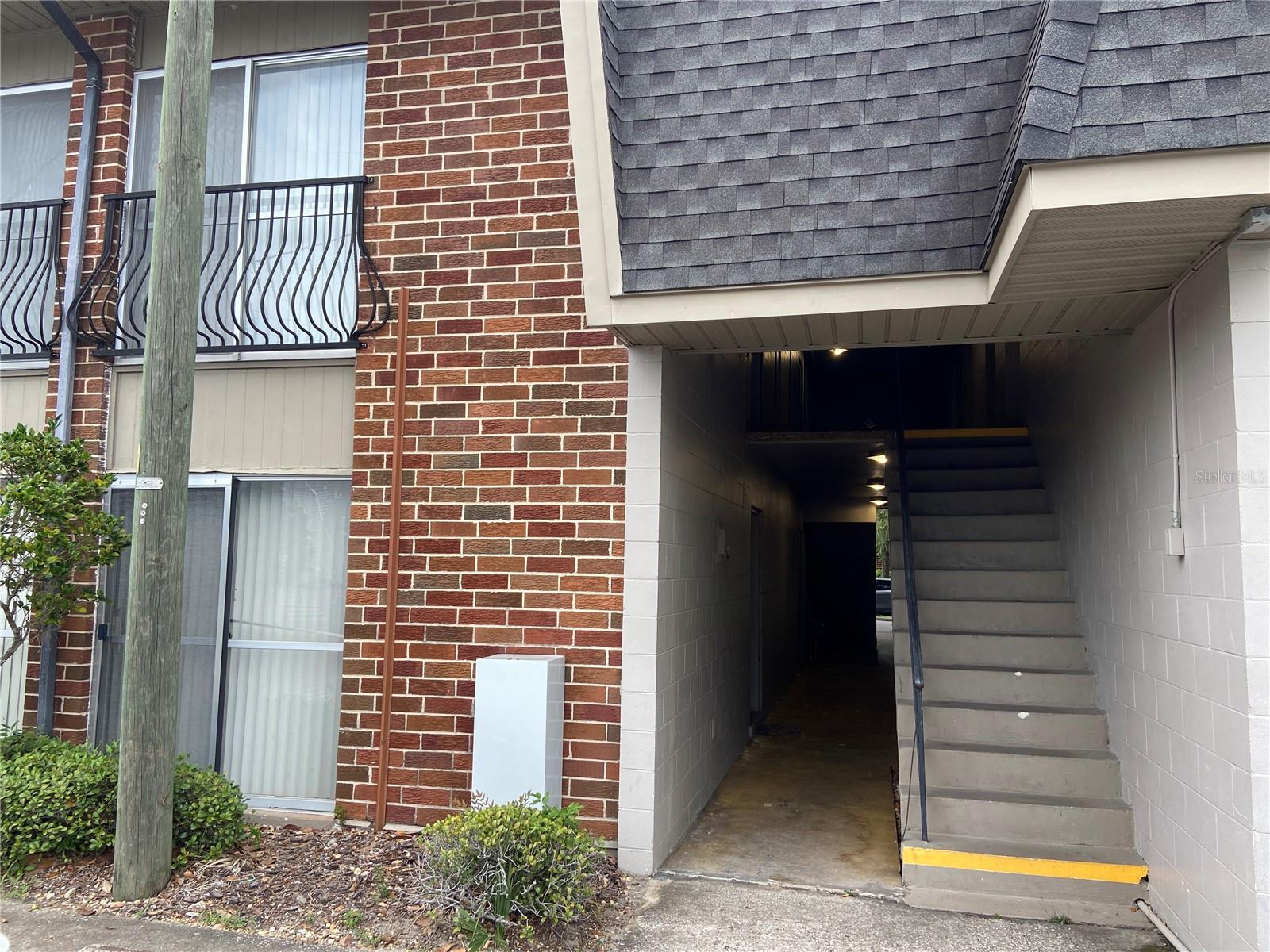 Image 2 of 9 For 1700 16th Court E-8