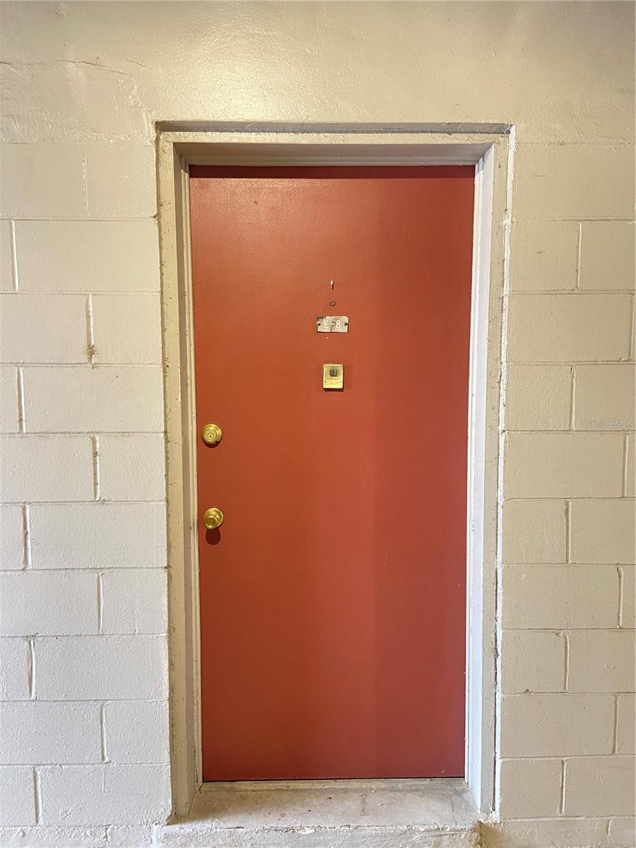 Image 3 of 9 For 1700 16th Court E-8