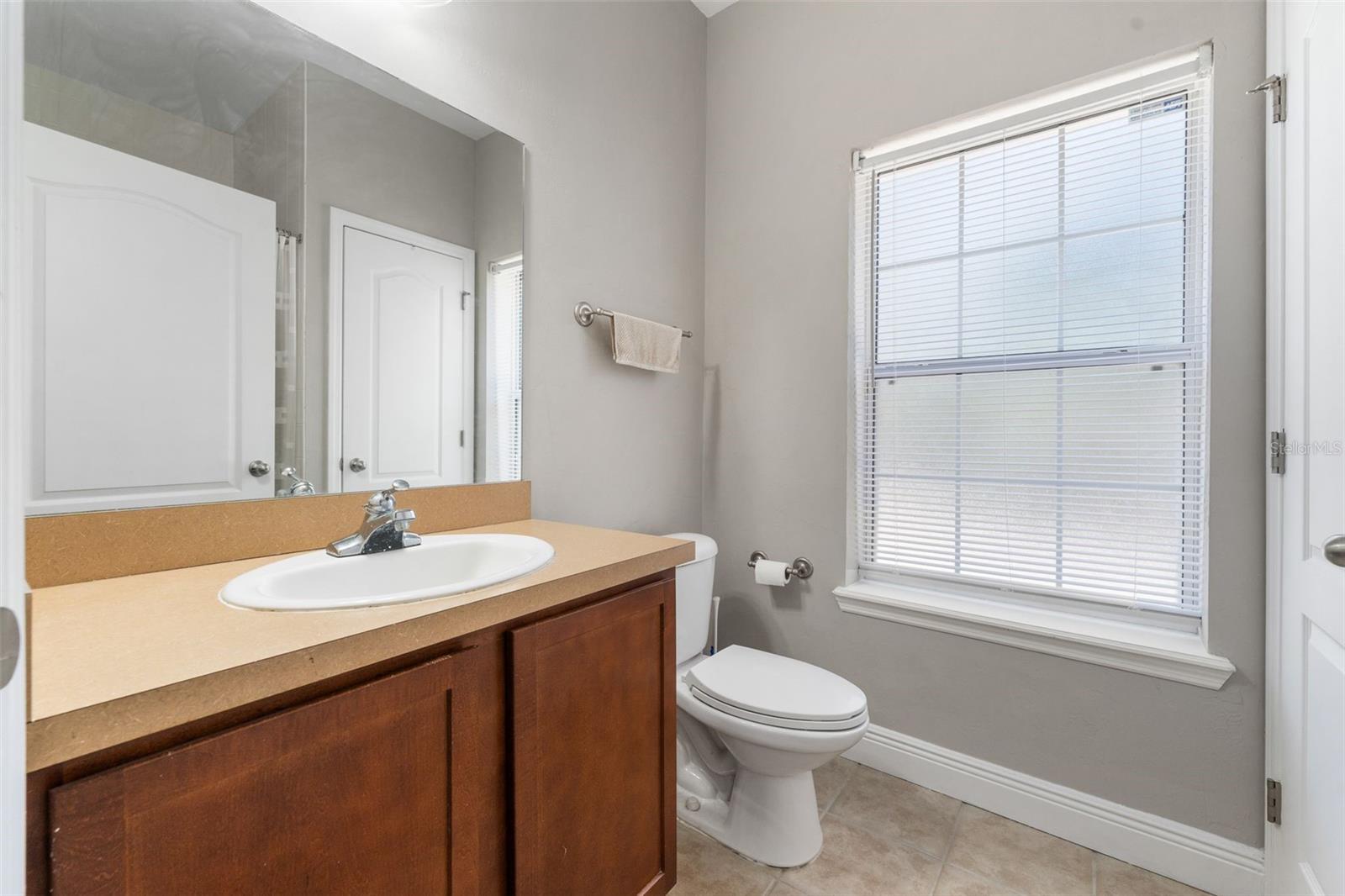 Image 11 of 22 For 2964 Sw 35th Place 71