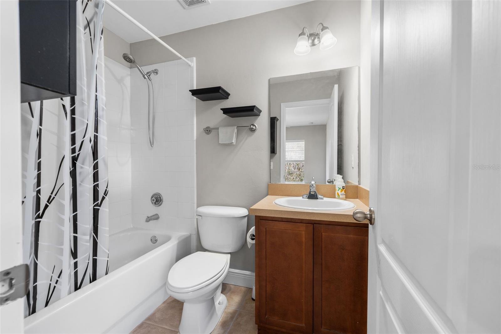 Image 16 of 22 For 2964 Sw 35th Place 71