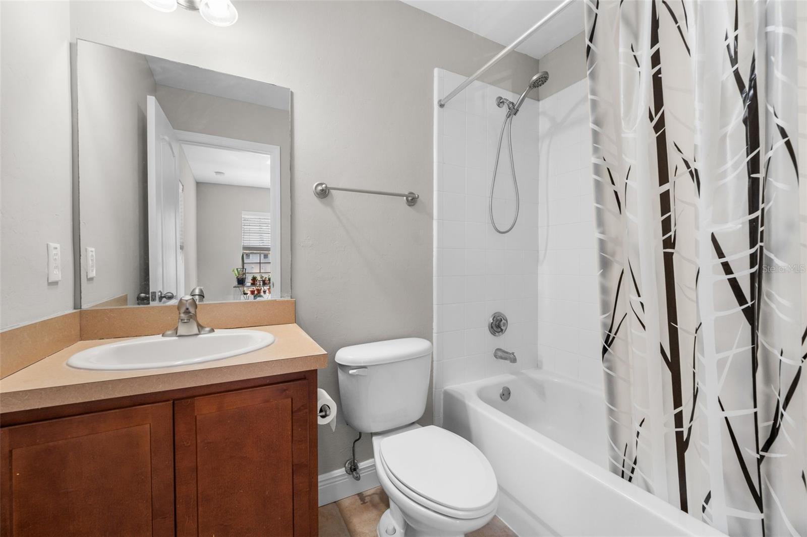 Image 17 of 22 For 2964 Sw 35th Place 71