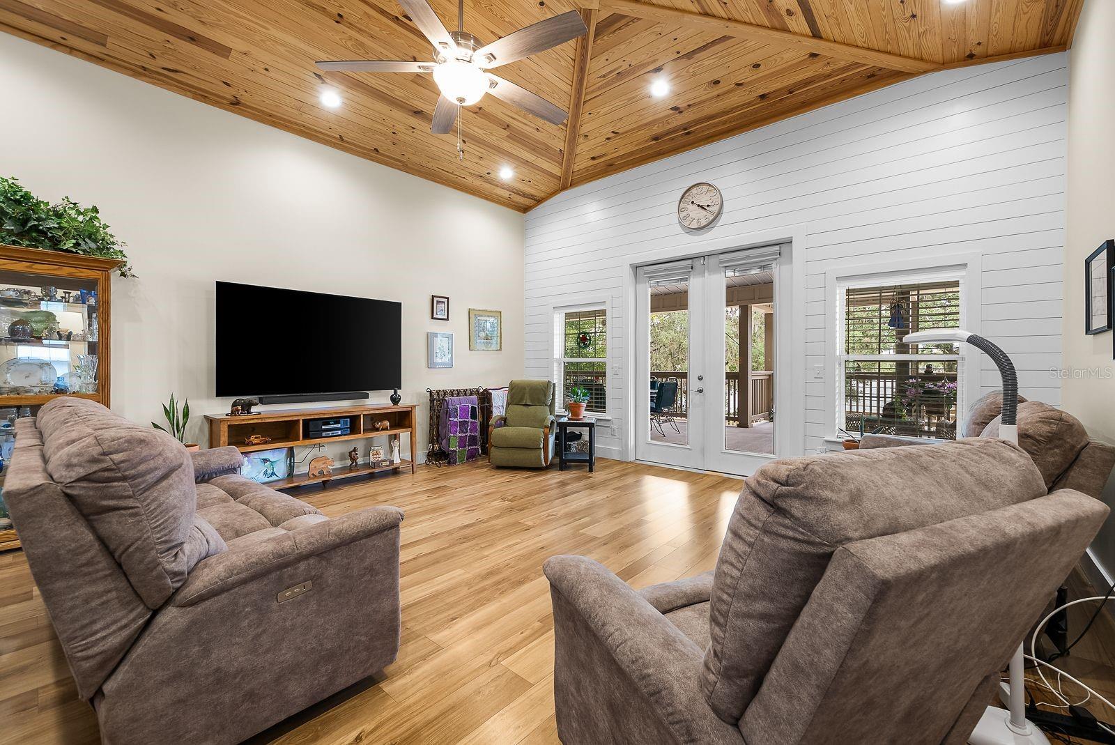 Image 15 of 44 For 8449 Lilly Lake Road