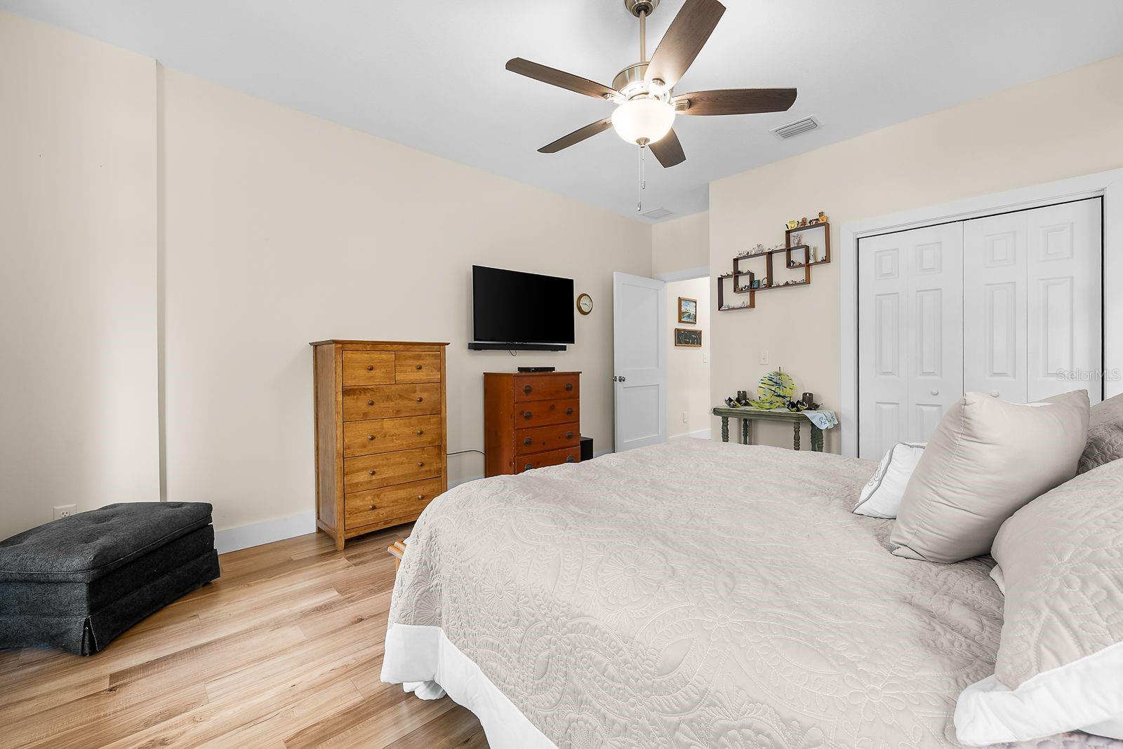 Image 28 of 44 For 8449 Lilly Lake Road