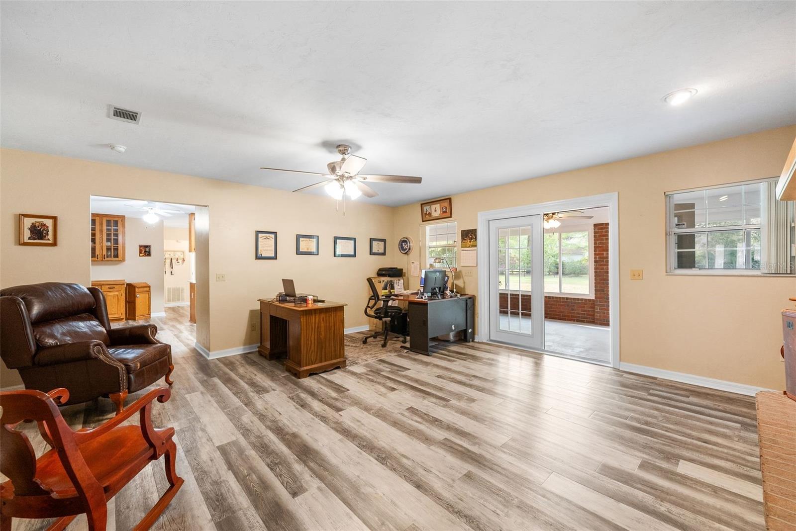 Listing photo id 15 for 244 Loblolly Place