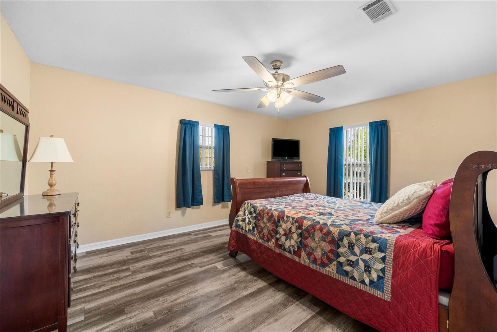 Listing photo id 26 for 244 Loblolly Place