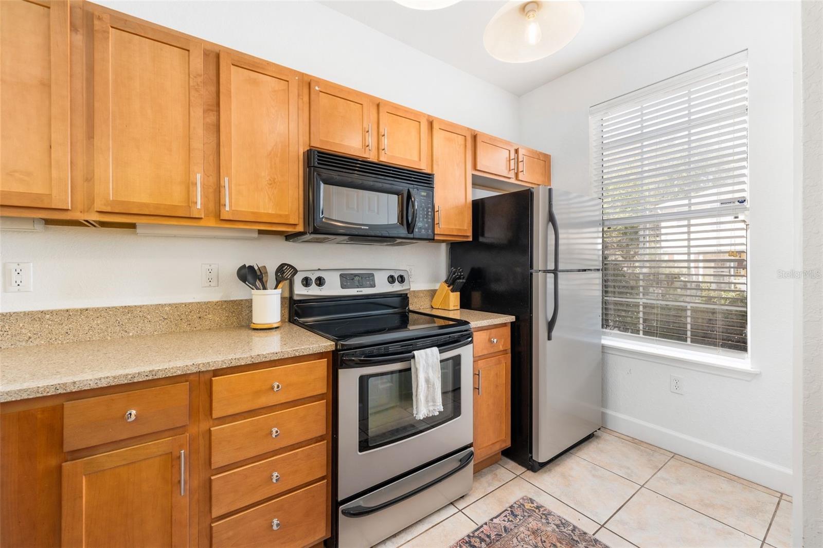 Image 3 of 38 For 2508 35th Place V130