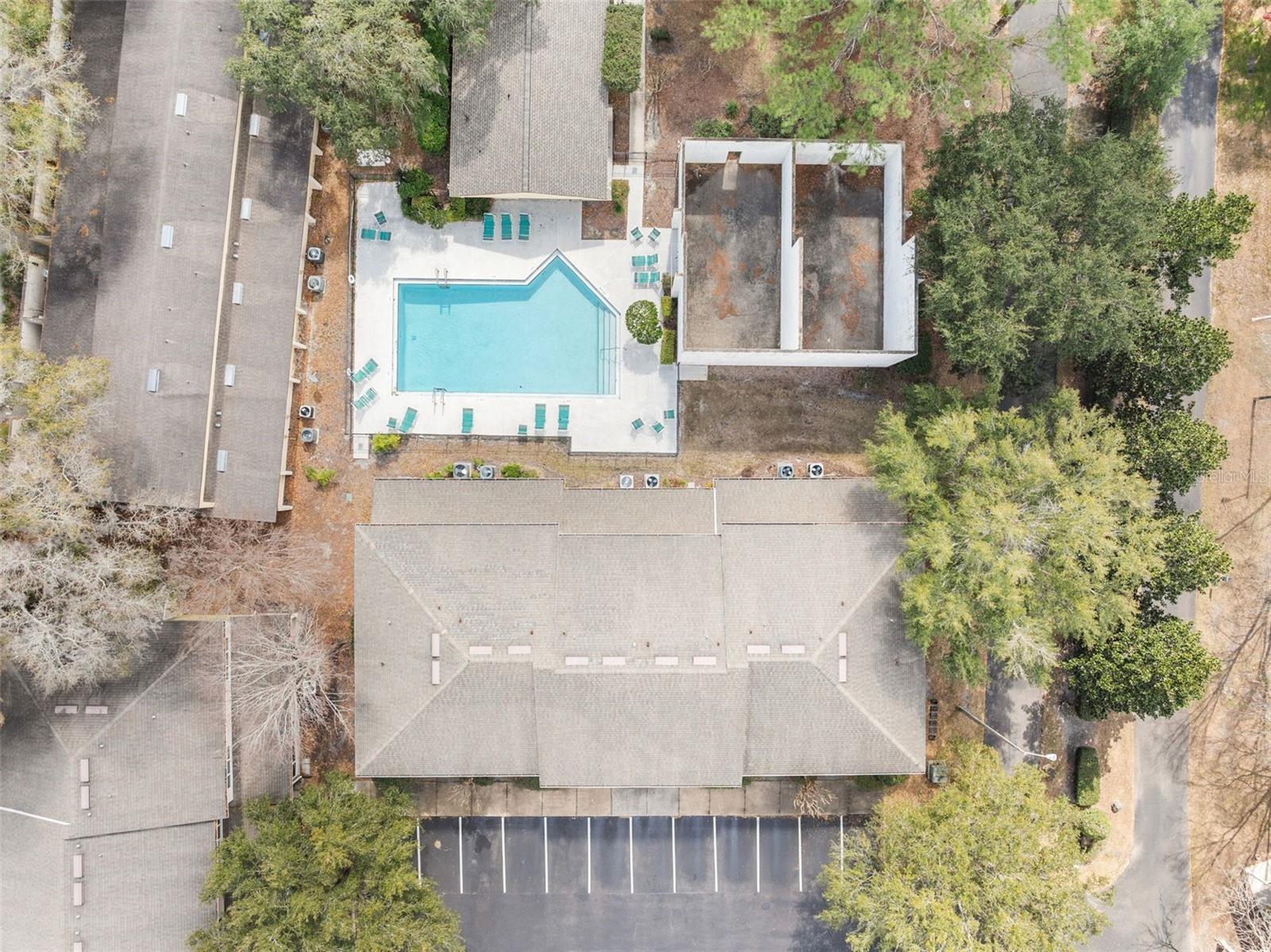 Image 32 of 38 For 2508 35th Place V130