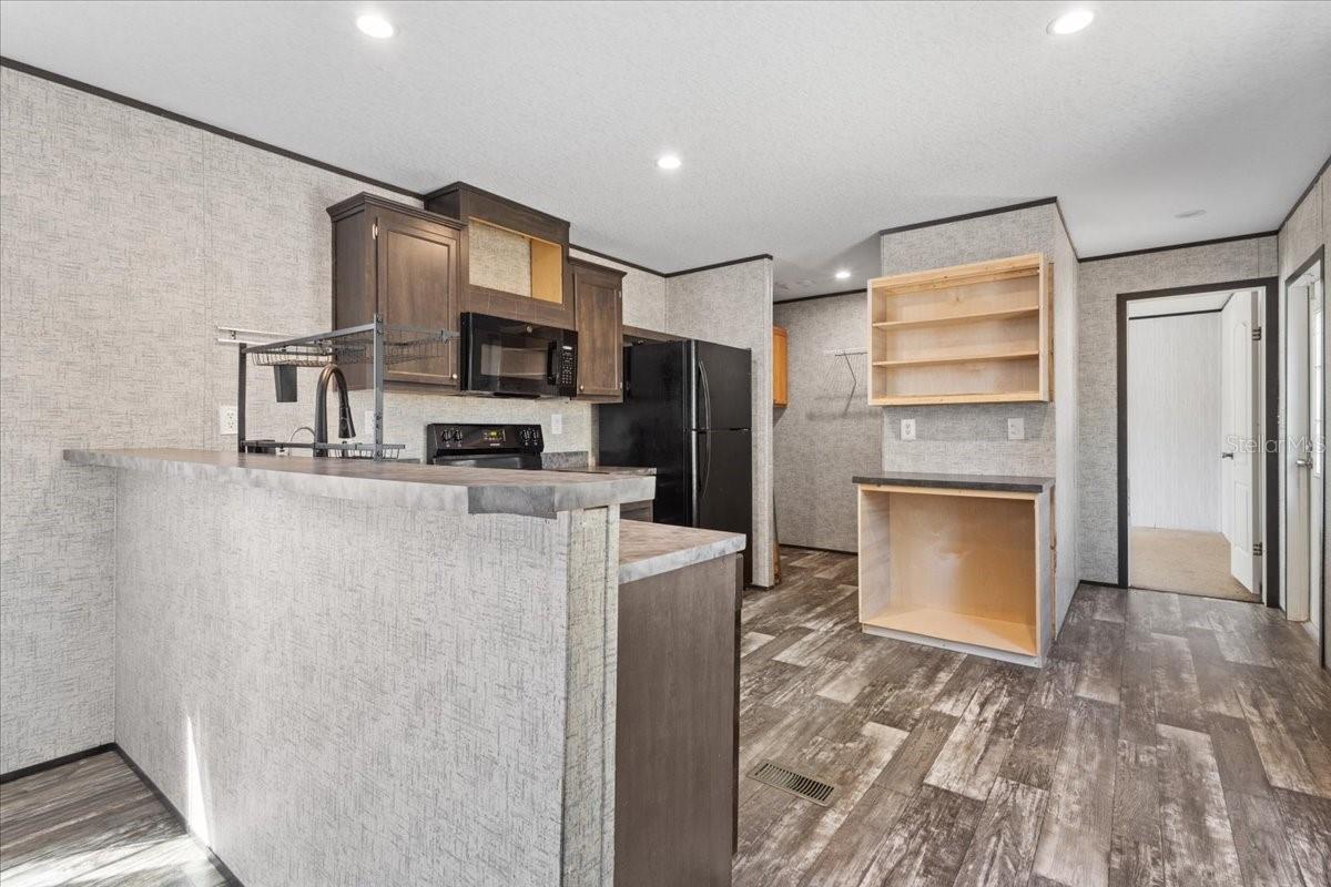 Image 12 of 31 For 11061 65th Lane