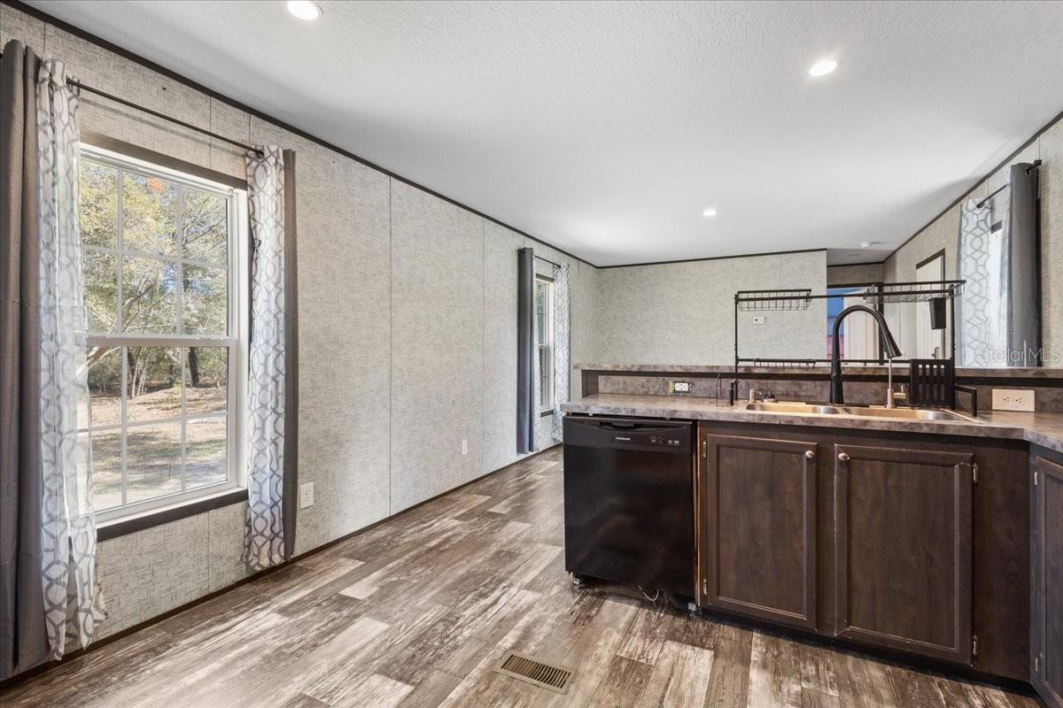 Image 13 of 31 For 11061 65th Lane