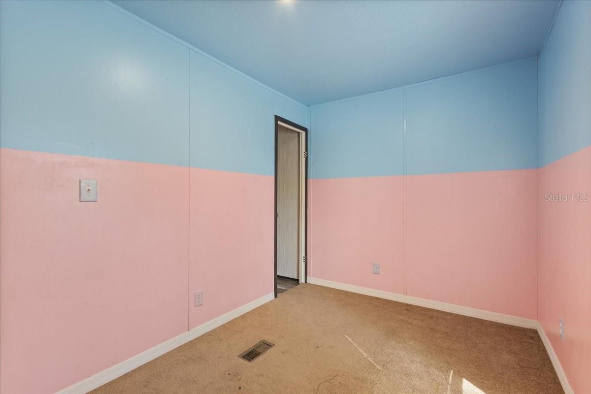 Image 21 of 31 For 11061 65th Lane