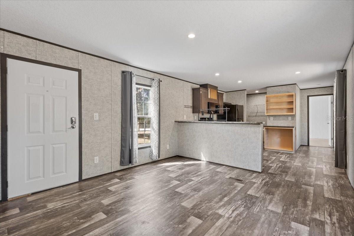 Image 7 of 31 For 11061 65th Lane