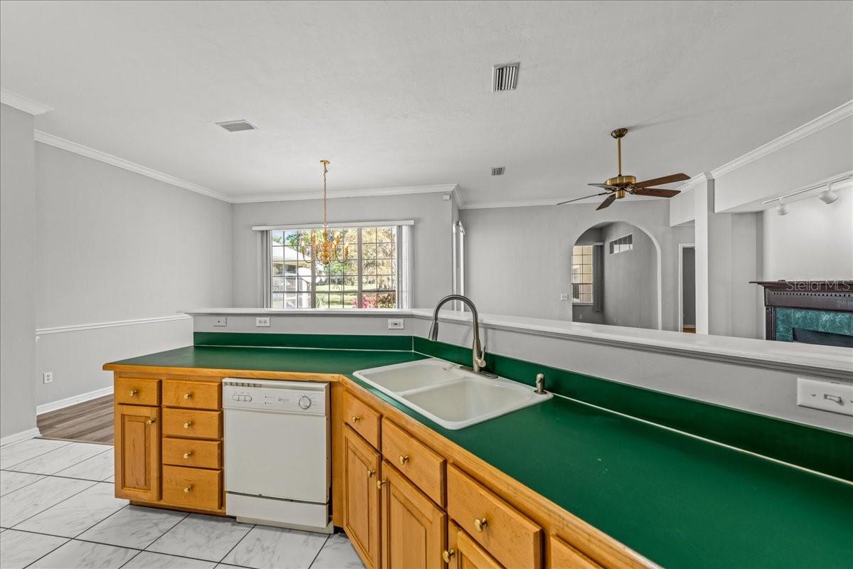 Image 18 of 32 For 11737 Creek Drive