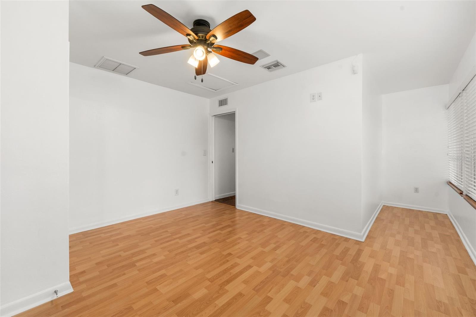 Image 14 of 43 For 4817 37th Place