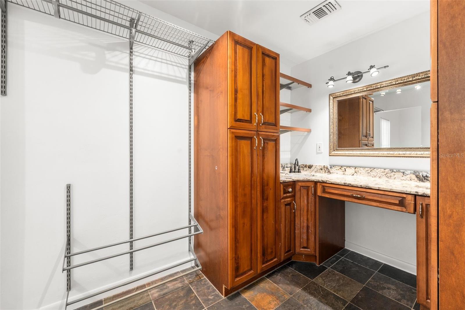 Image 24 of 43 For 4817 37th Place