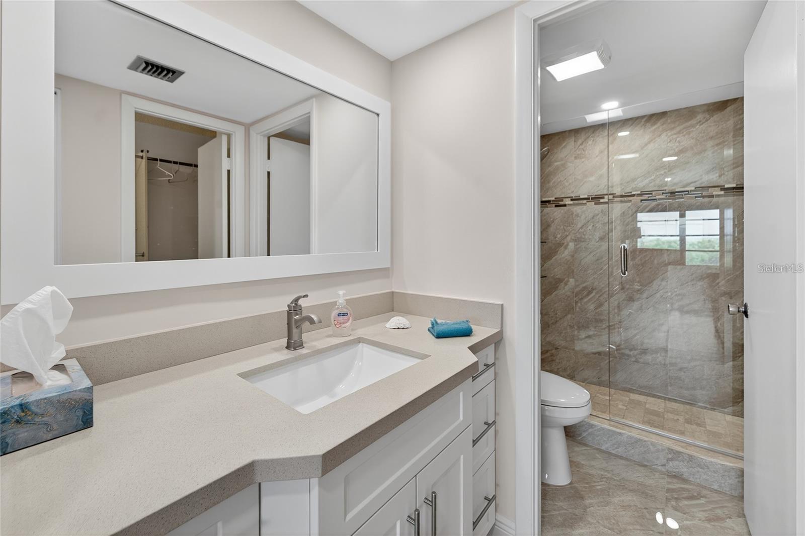 Image 22 of 31 For 10777 Sample Road 1212