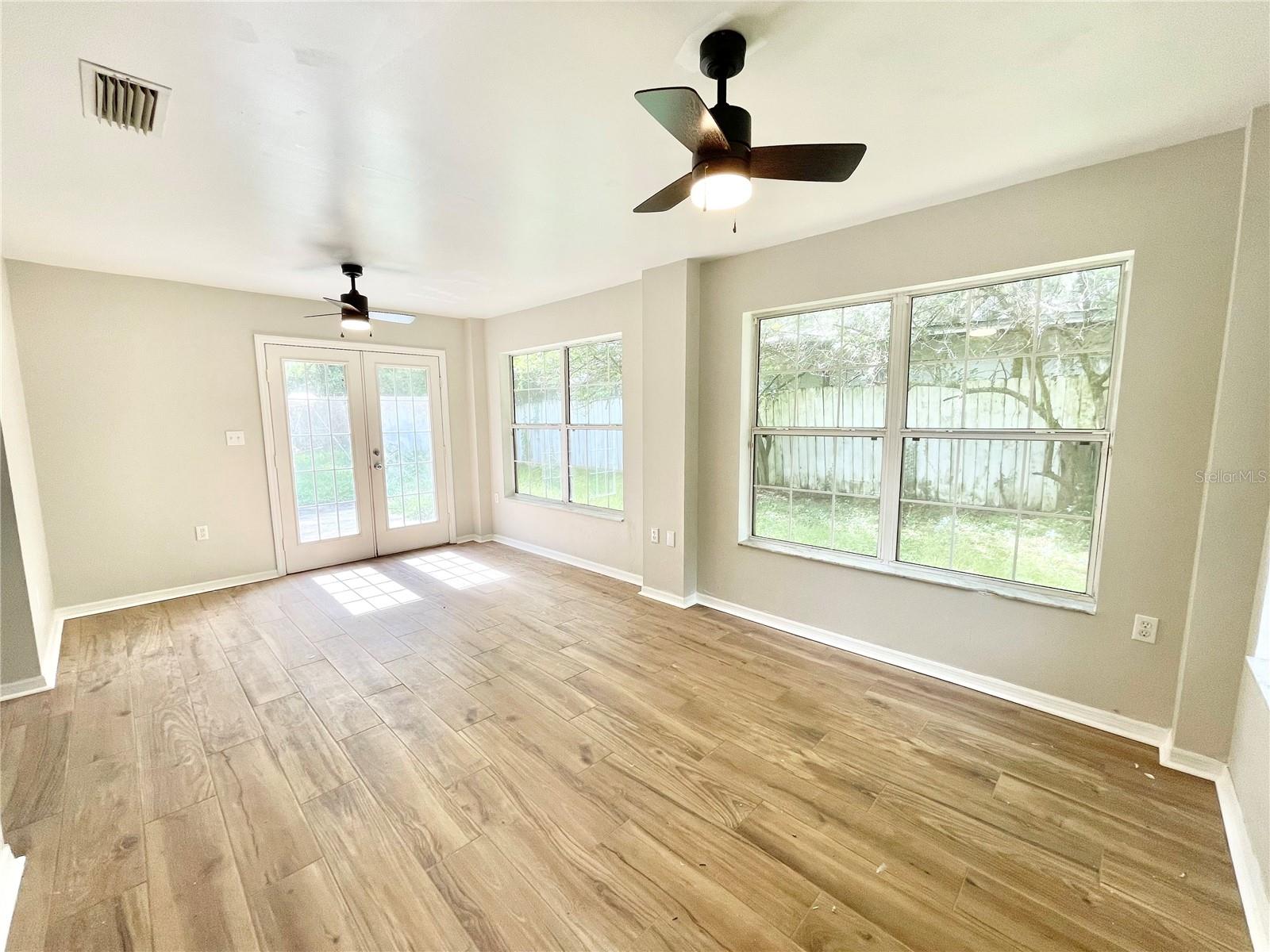 Image 9 of 27 For 3648 7th Place