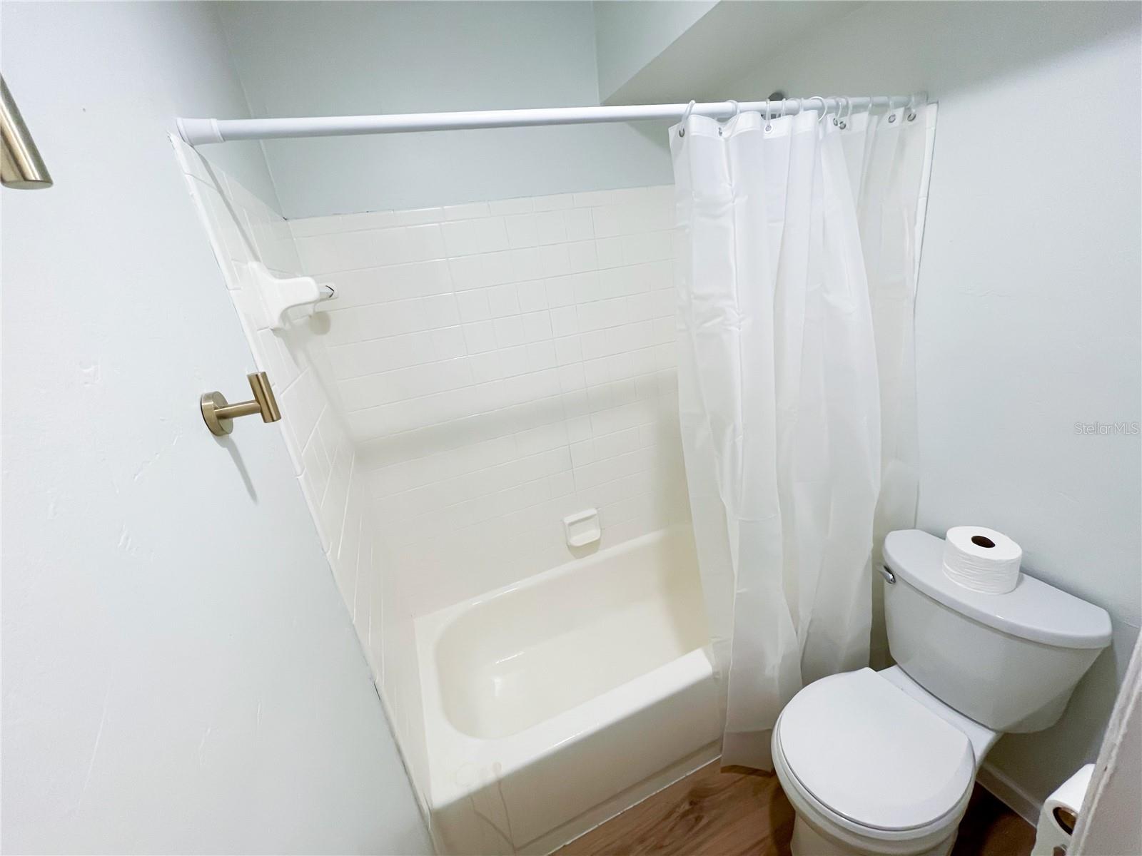 Image 13 of 19 For 2508 35th Place 54