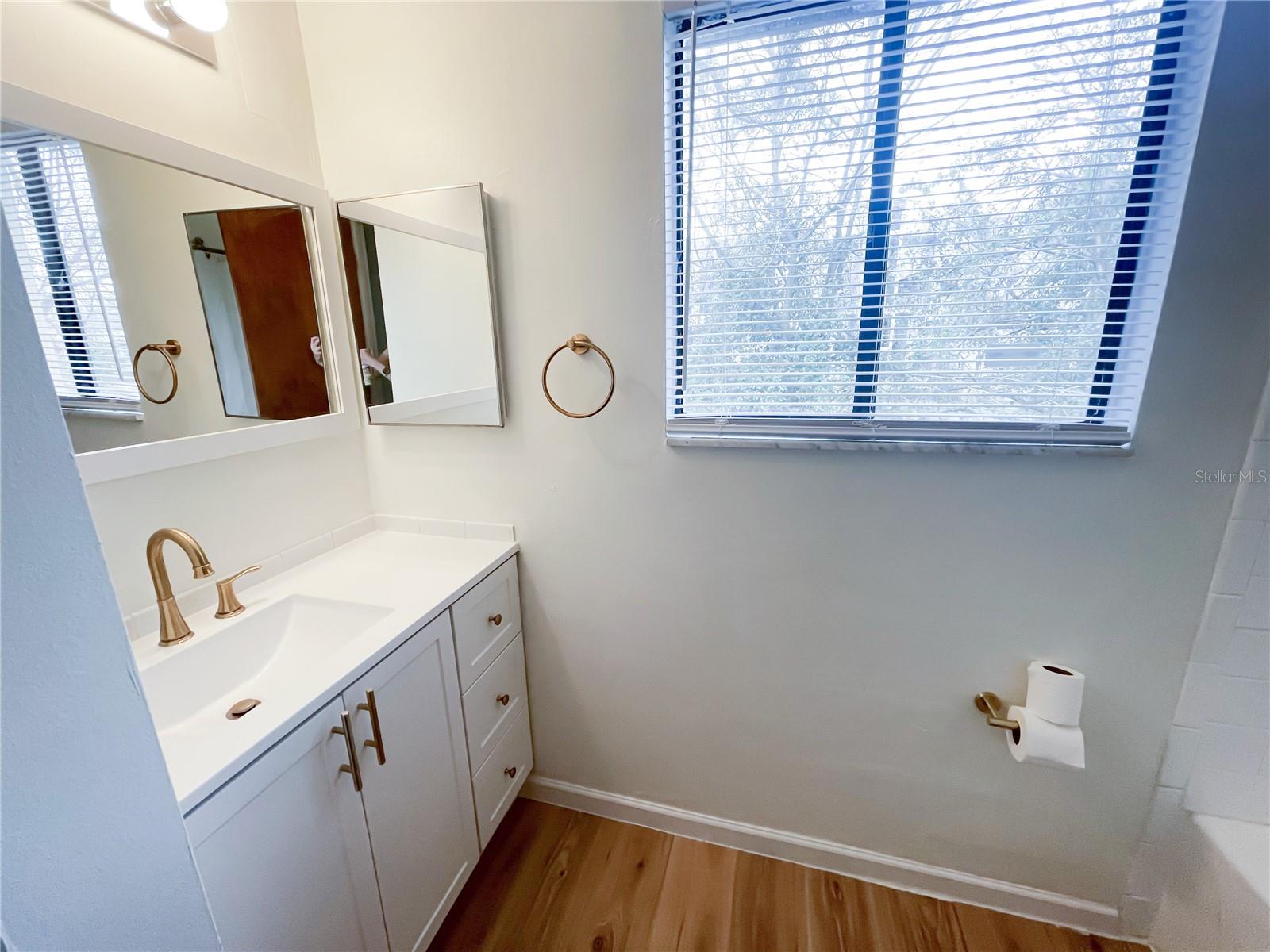 Image 16 of 19 For 2508 35th Place 54