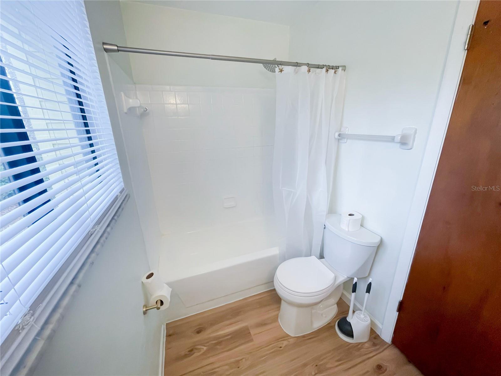 Image 17 of 19 For 2508 35th Place 54