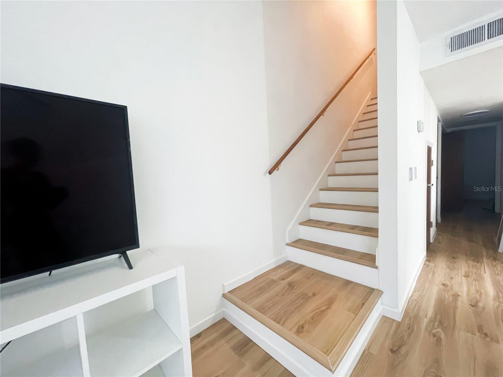 Image 9 of 19 For 2508 35th Place 54