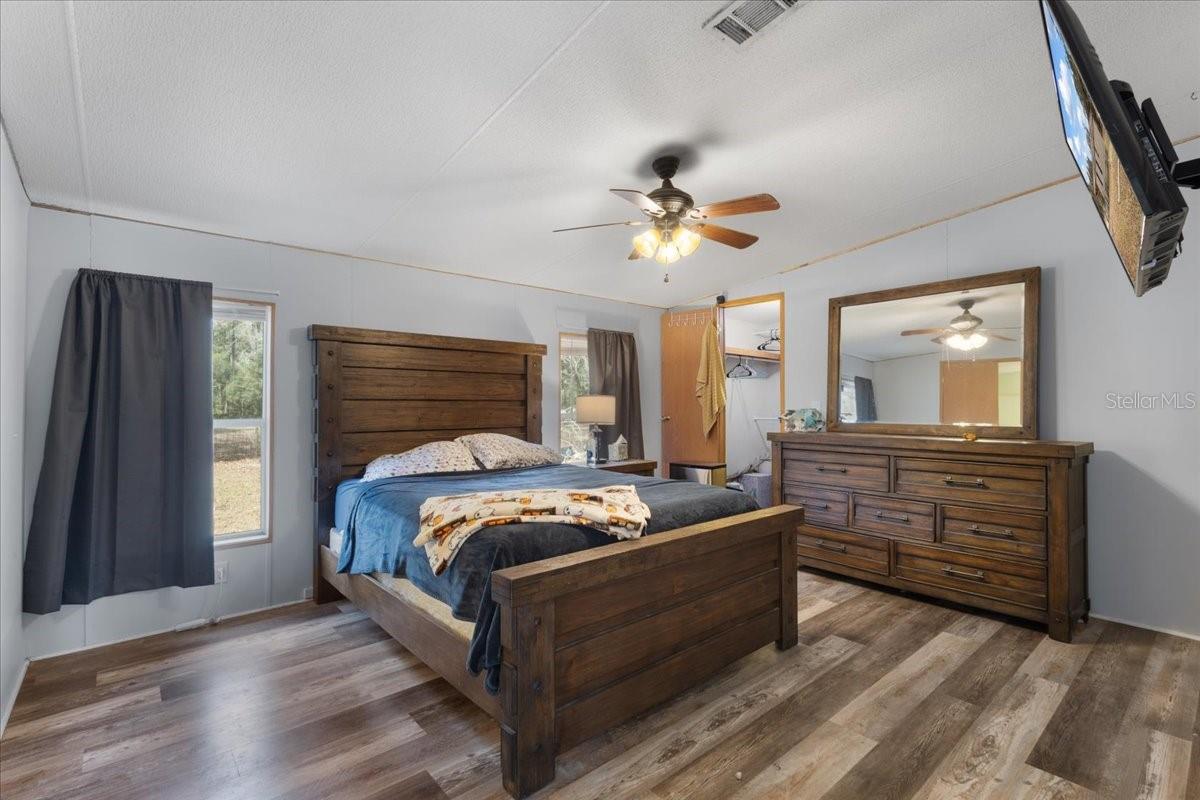 Image 15 of 40 For 12290 85th Avenue