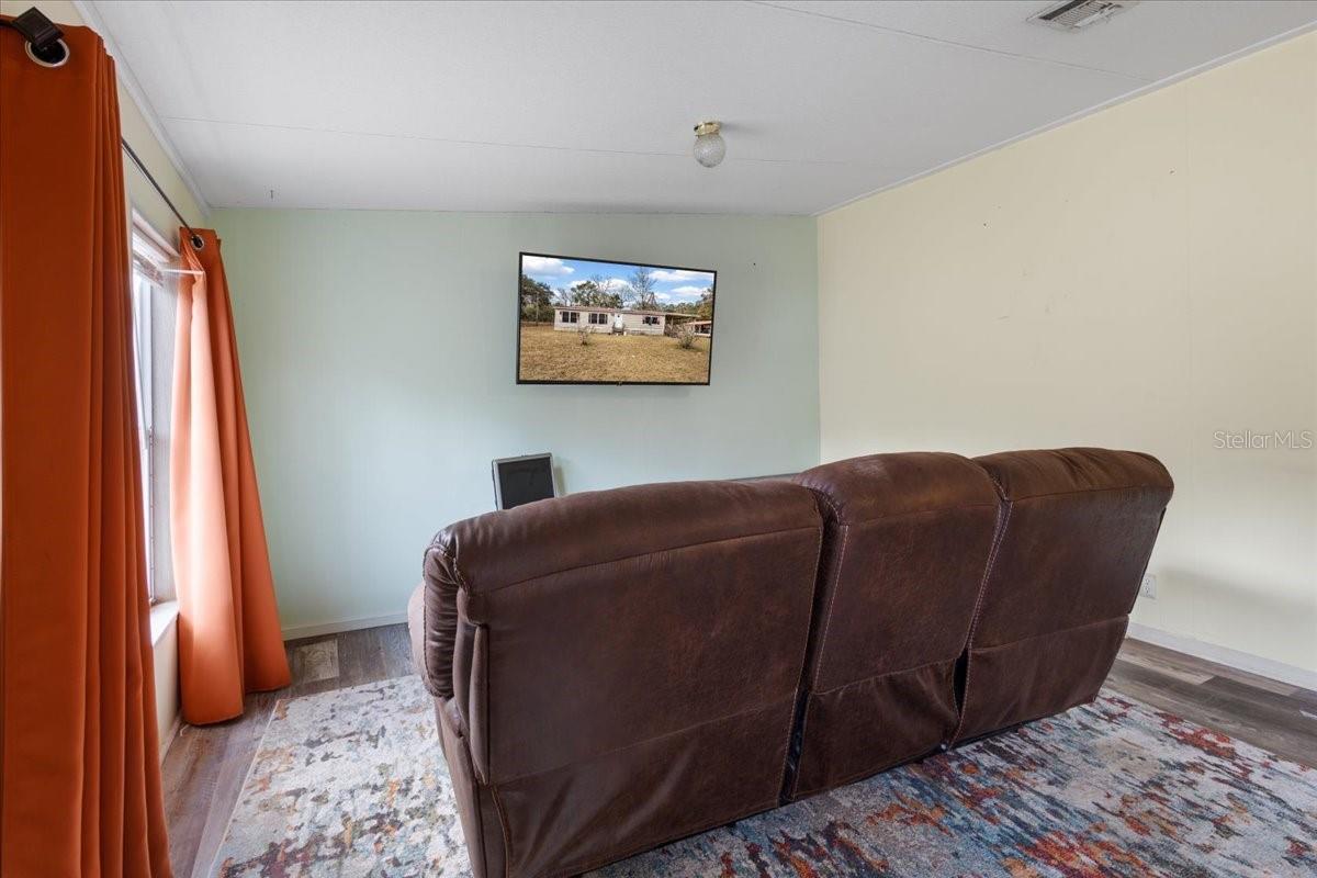 Image 3 of 40 For 12290 85th Avenue