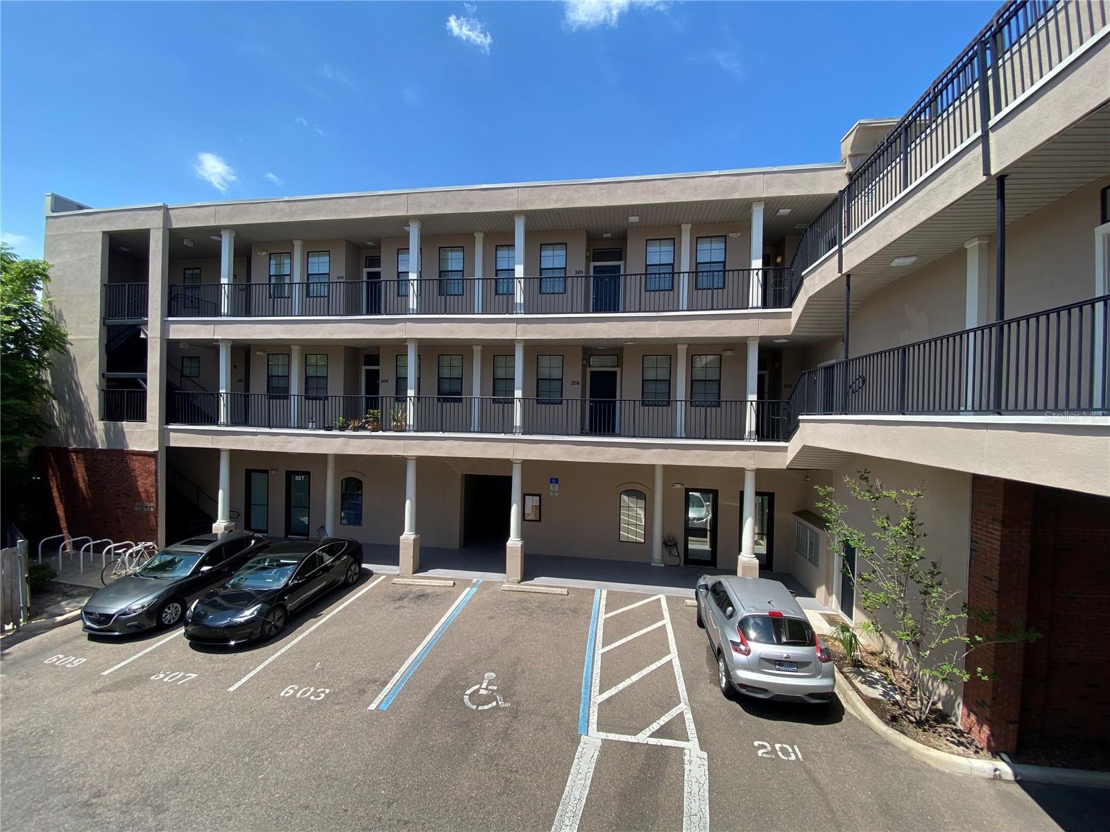 Image 4 of 16 For 20 6th Street 203