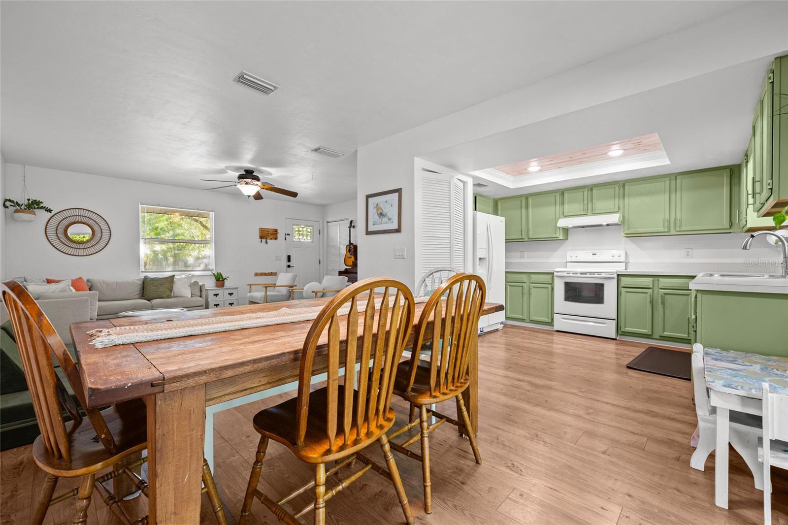 Image 15 of 33 For 2134 7th Terrace