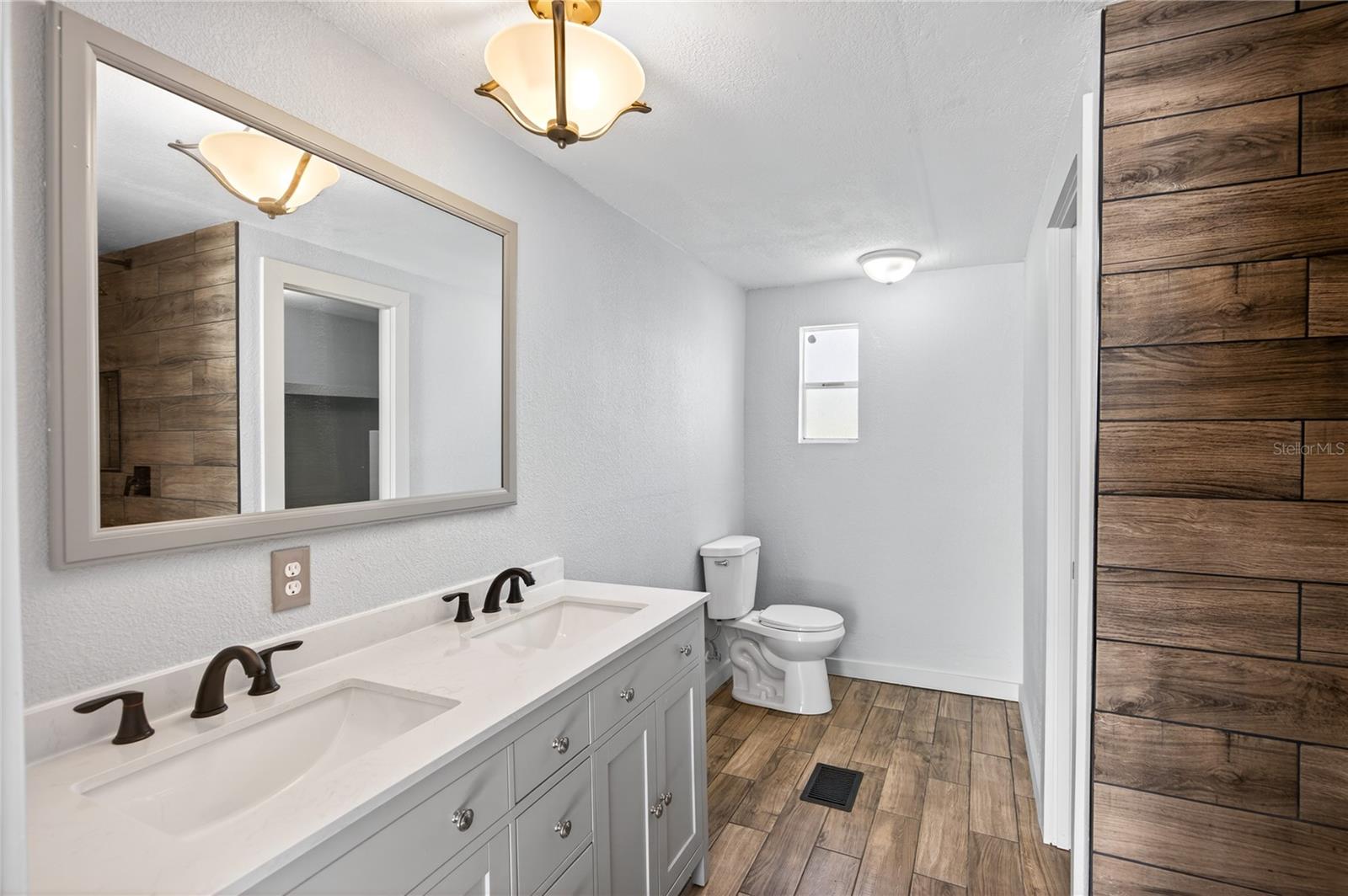 Image 24 of 62 For 122 Cypress Drive