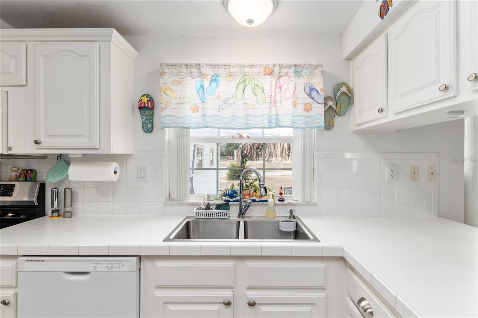 Image 16 of 58 For 563 78th Court