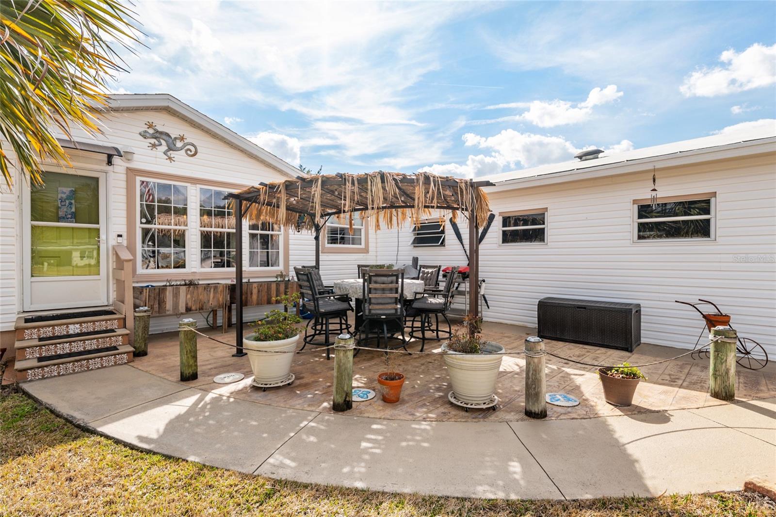 Image 3 of 58 For 563 78th Court