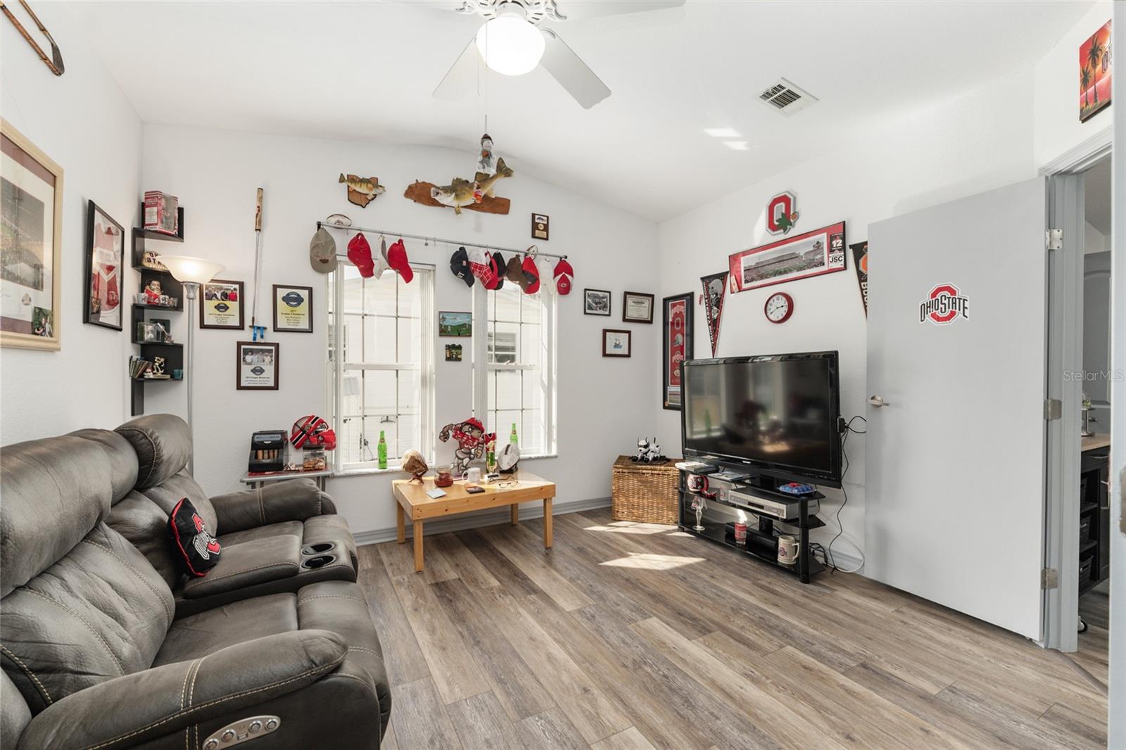 Image 31 of 58 For 563 78th Court