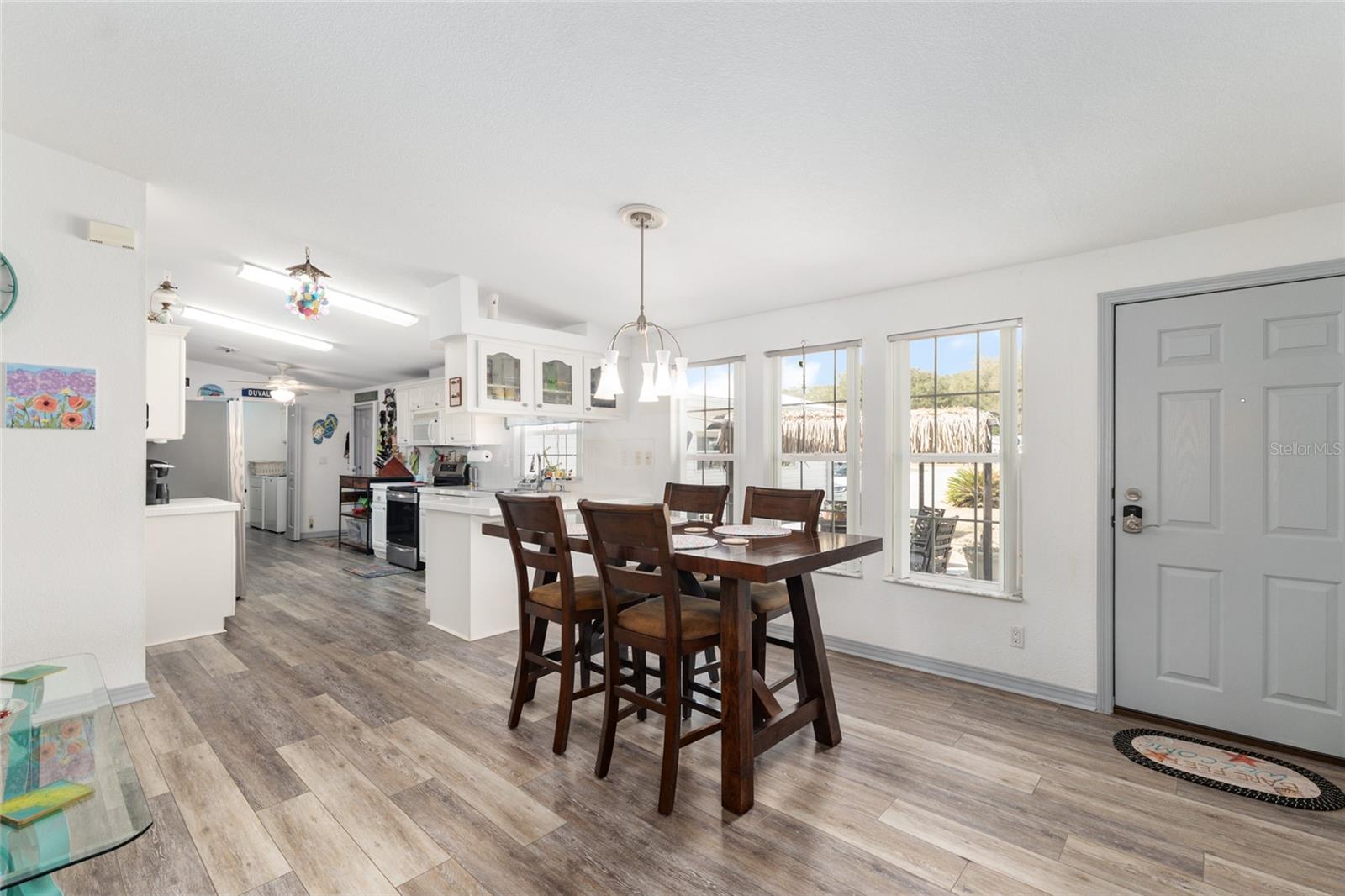 Image 7 of 58 For 563 78th Court