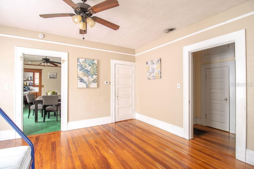 Image 6 of 13 For 907 11th Avenue