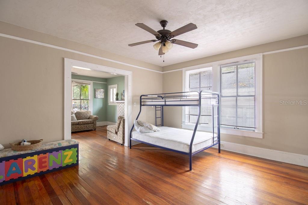 Image 7 of 13 For 907 11th Avenue