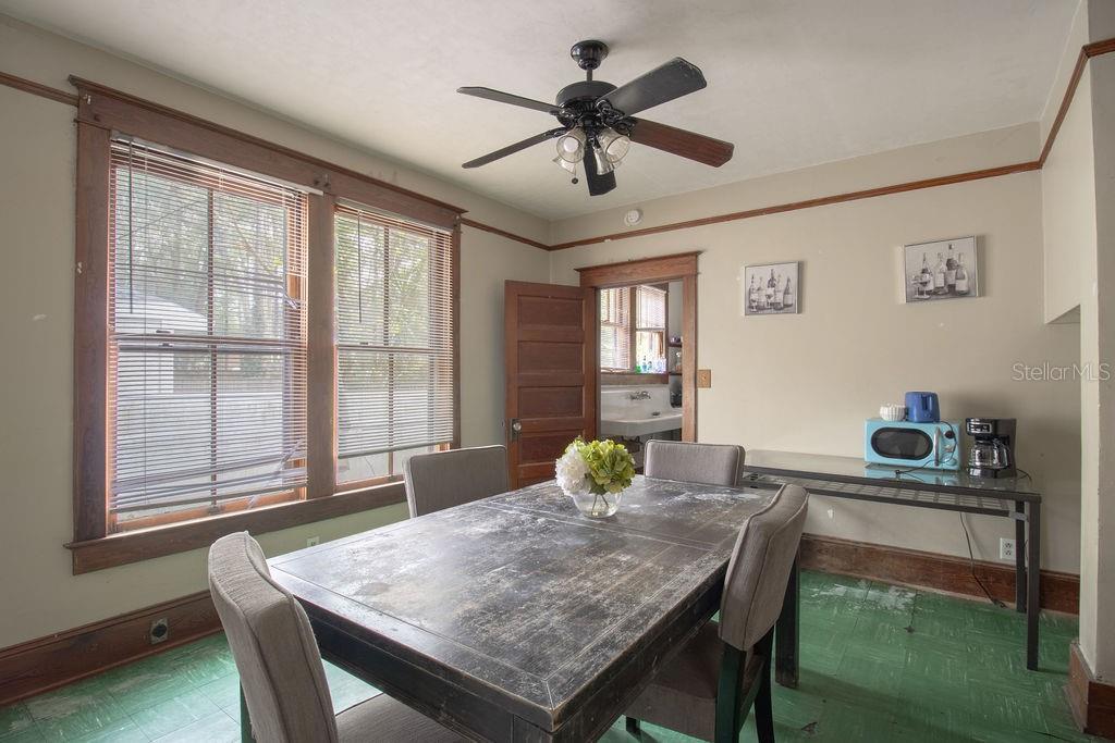 Image 9 of 13 For 907 11th Avenue