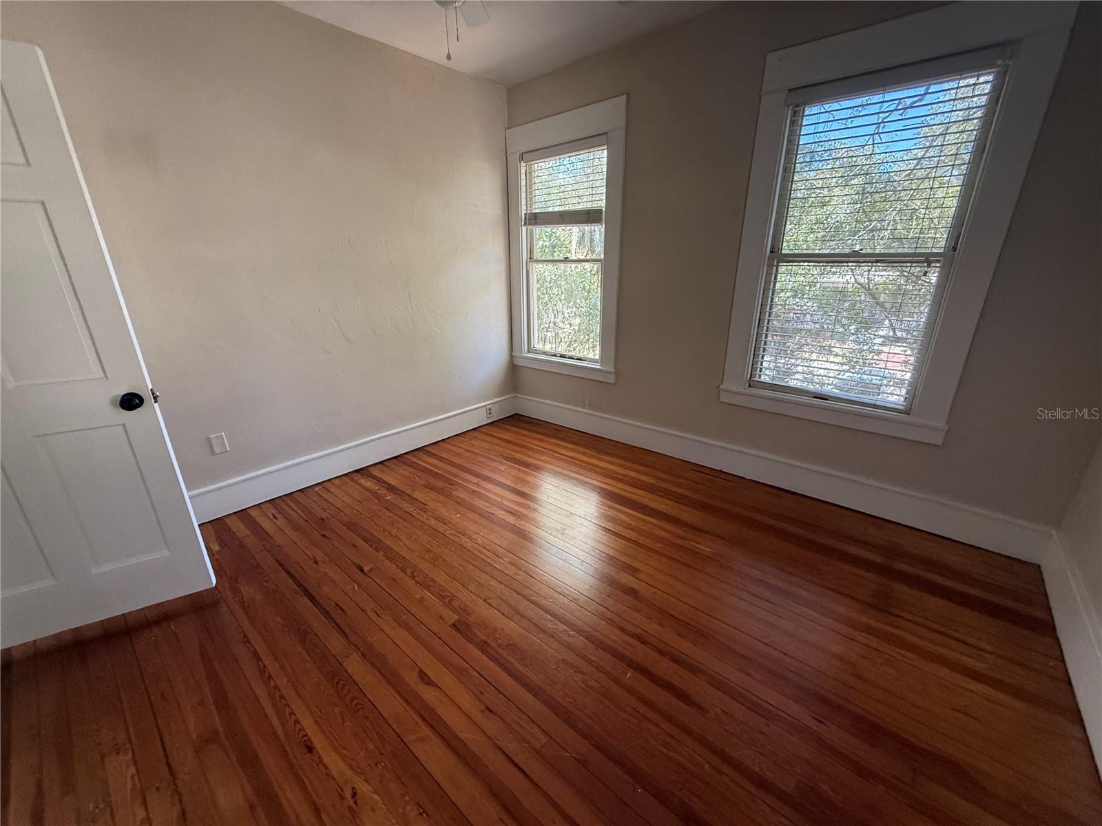 Image 9 of 12 For 824 University Avenue C