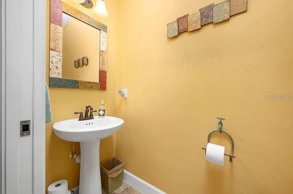 Image 21 of 36 For 7827 79th Drive