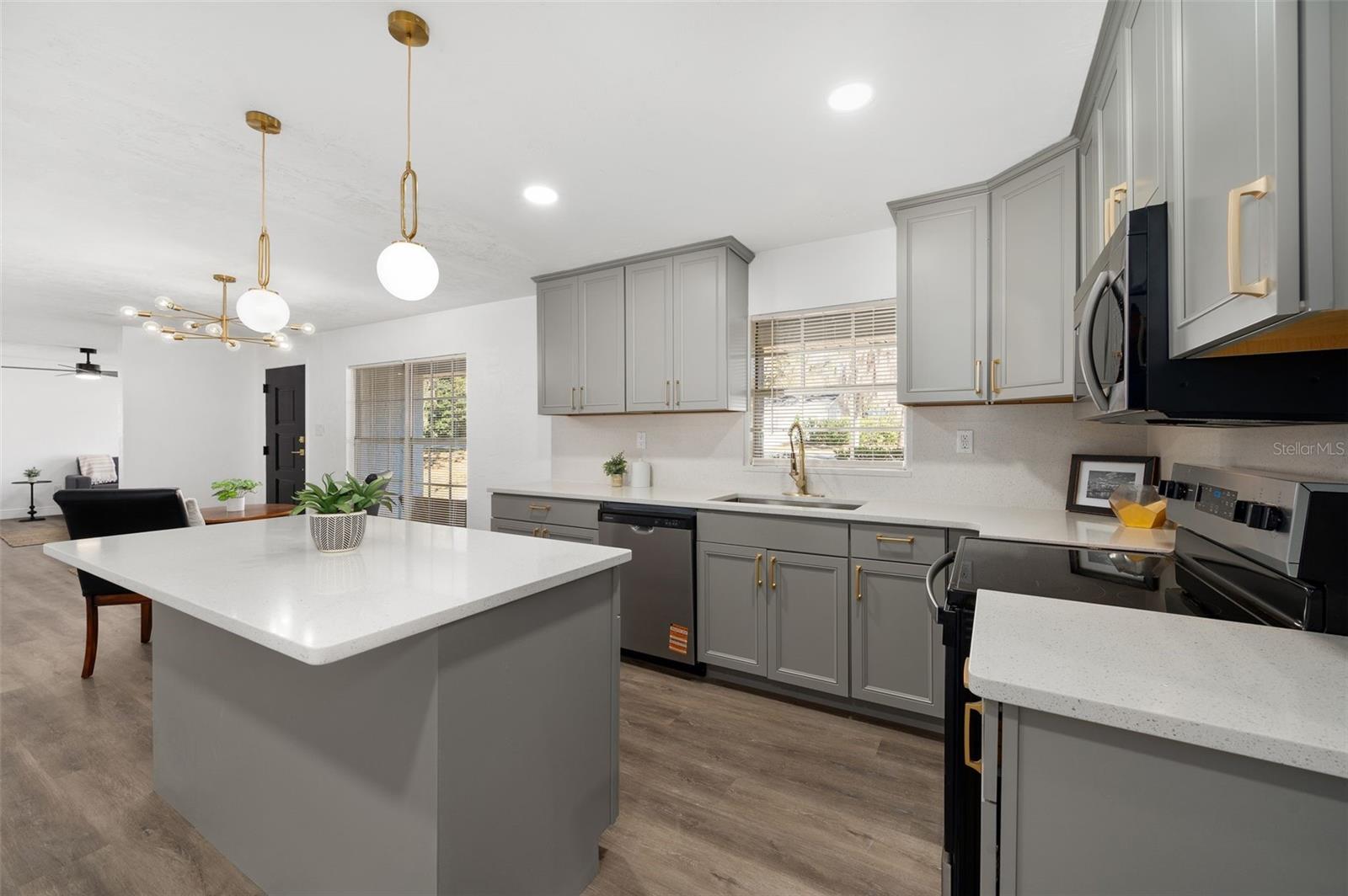 Image 17 of 40 For 3725 8th Avenue