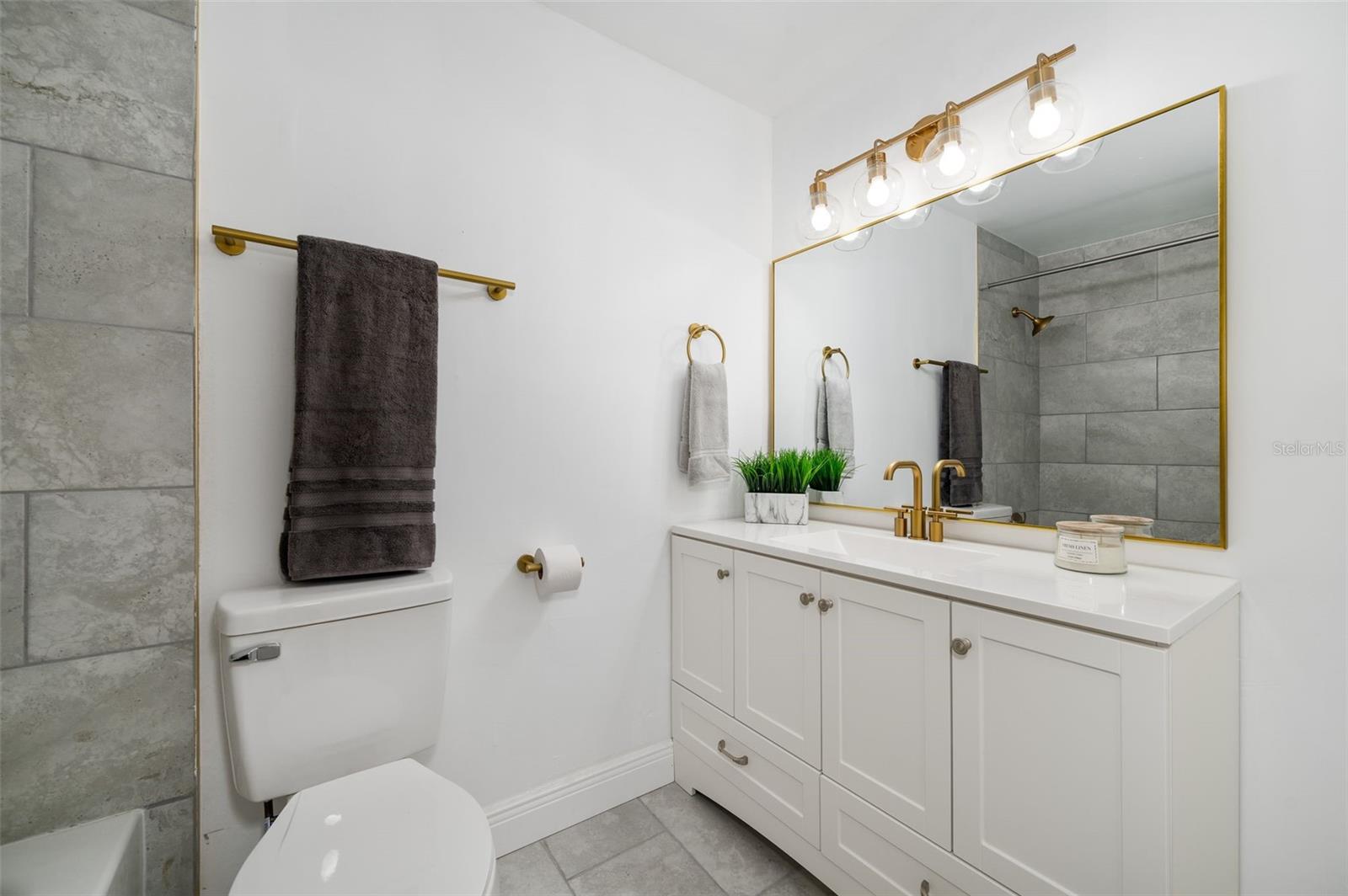 Image 28 of 40 For 3725 8th Avenue