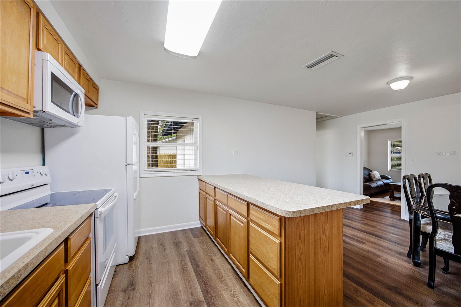 Image 5 of 30 For 24 45th Street