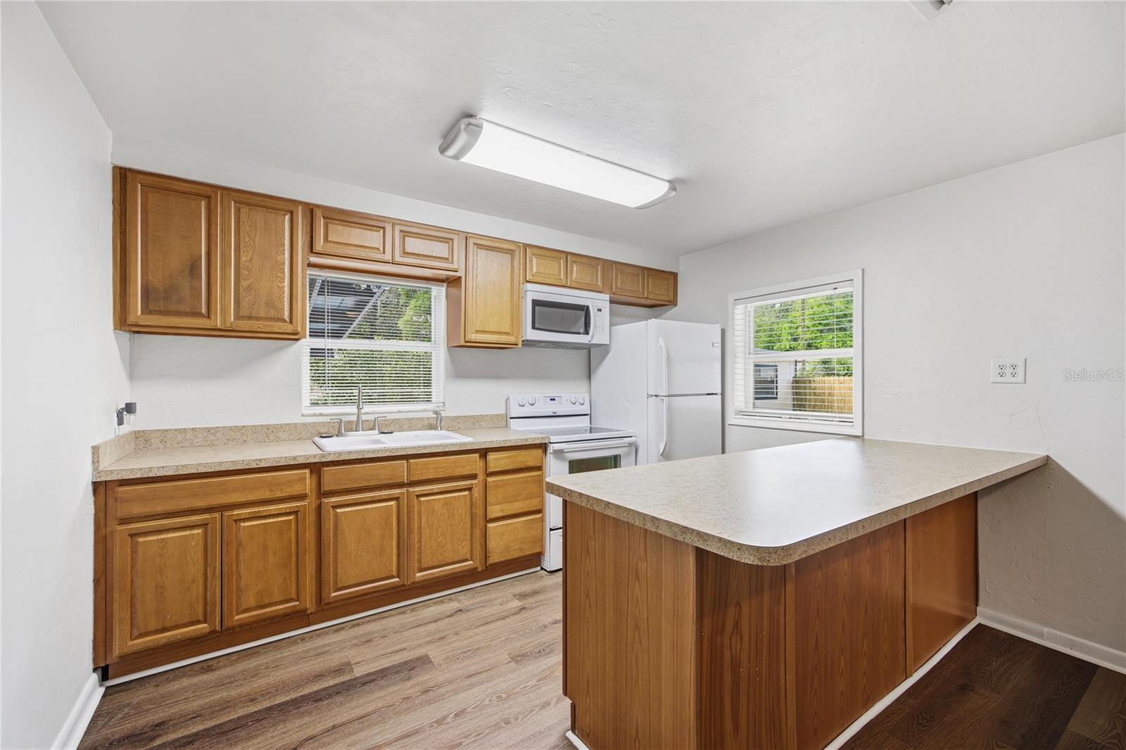 Image 6 of 30 For 24 45th Street