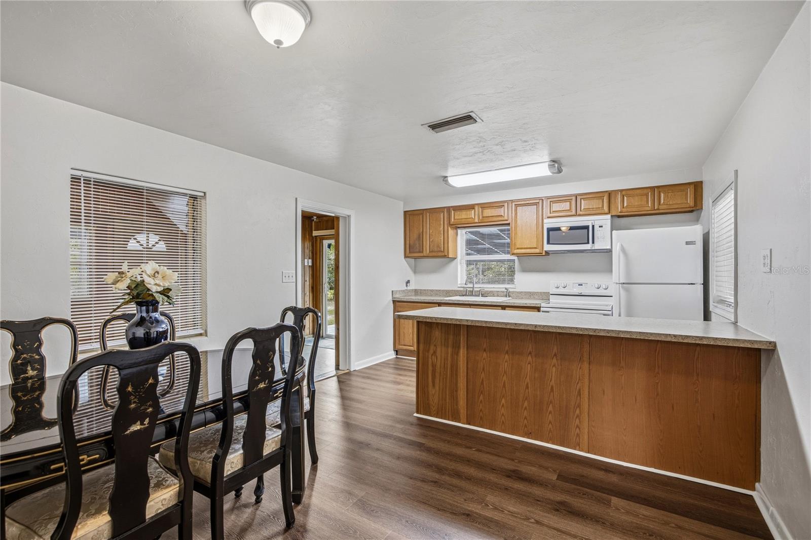 Image 7 of 30 For 24 45th Street