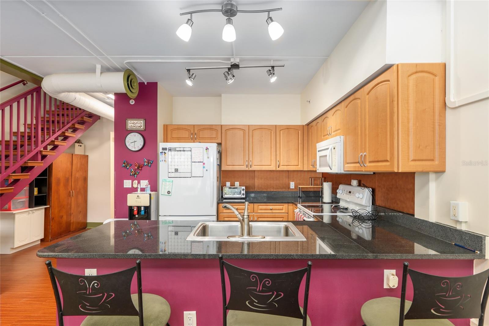 Image 20 of 40 For 2515 35th Place 219