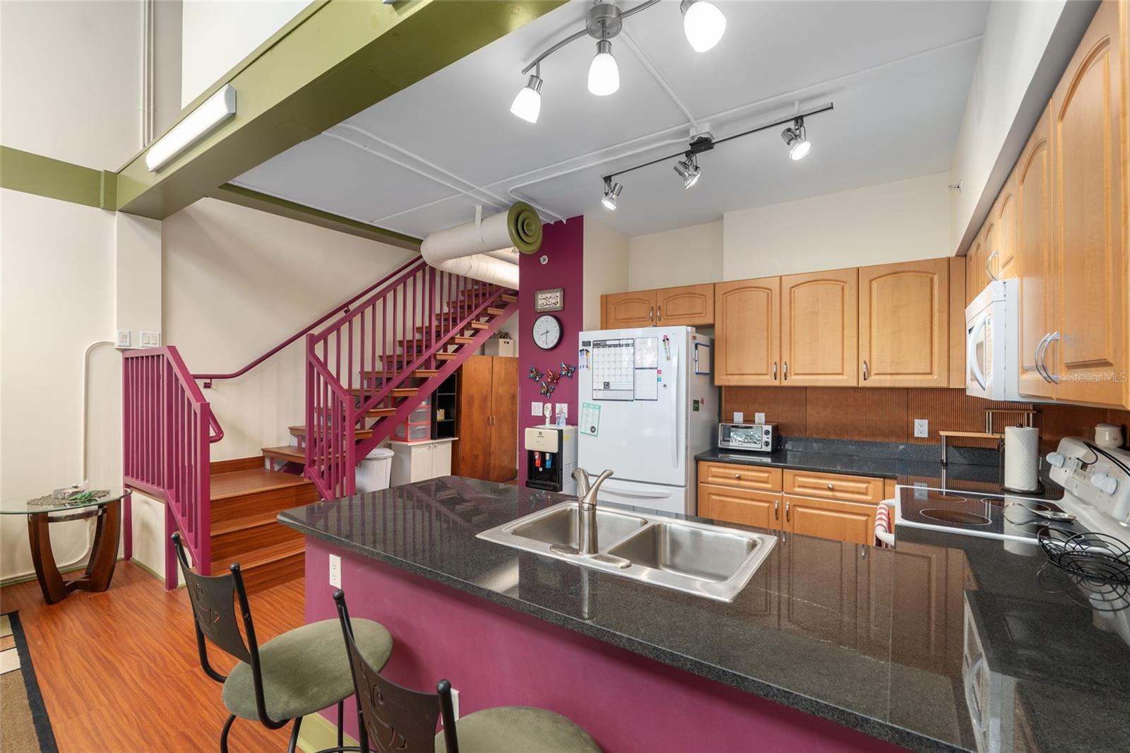 Image 25 of 40 For 2515 35th Place 219