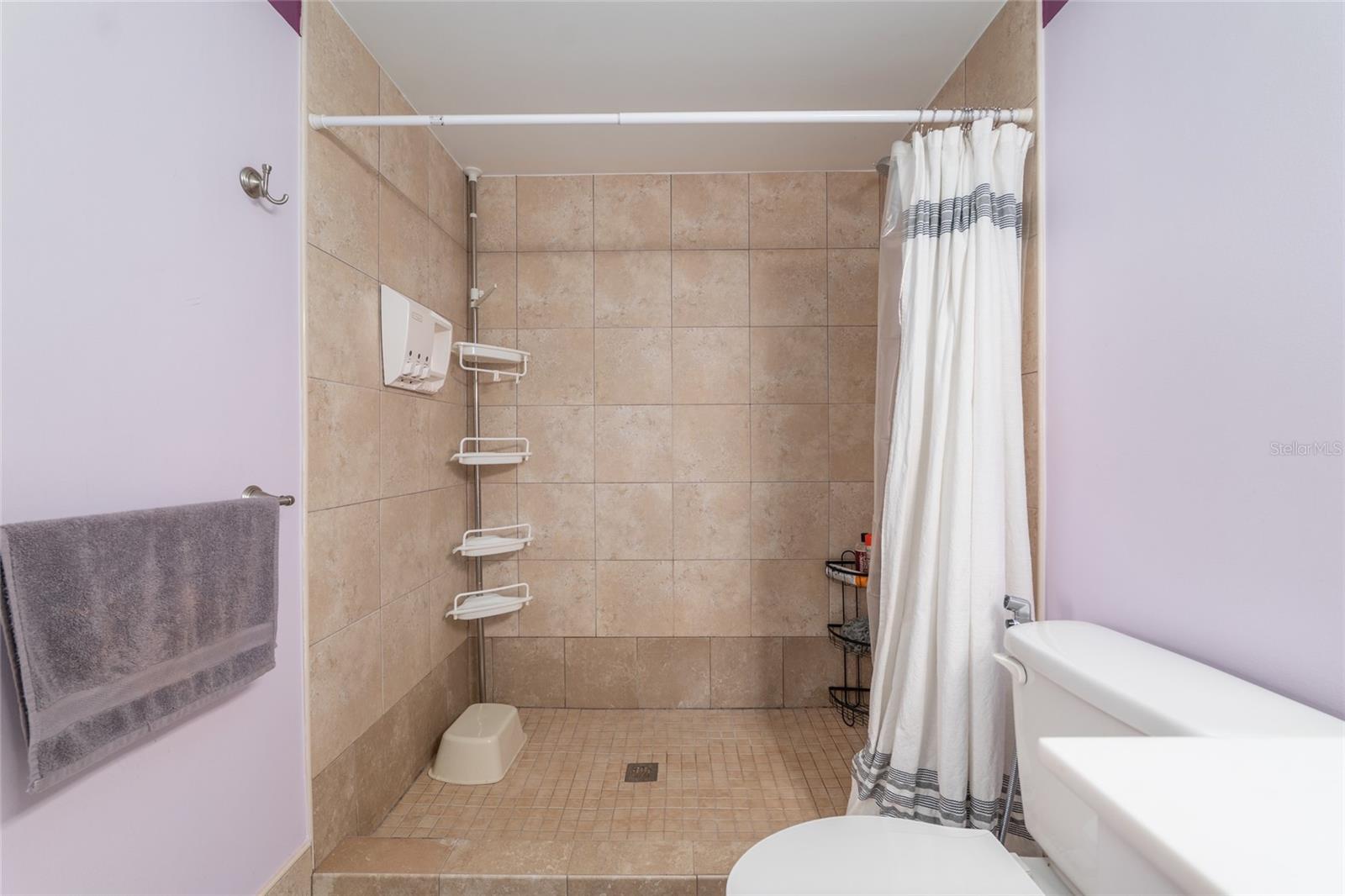 Image 35 of 40 For 2515 35th Place 219