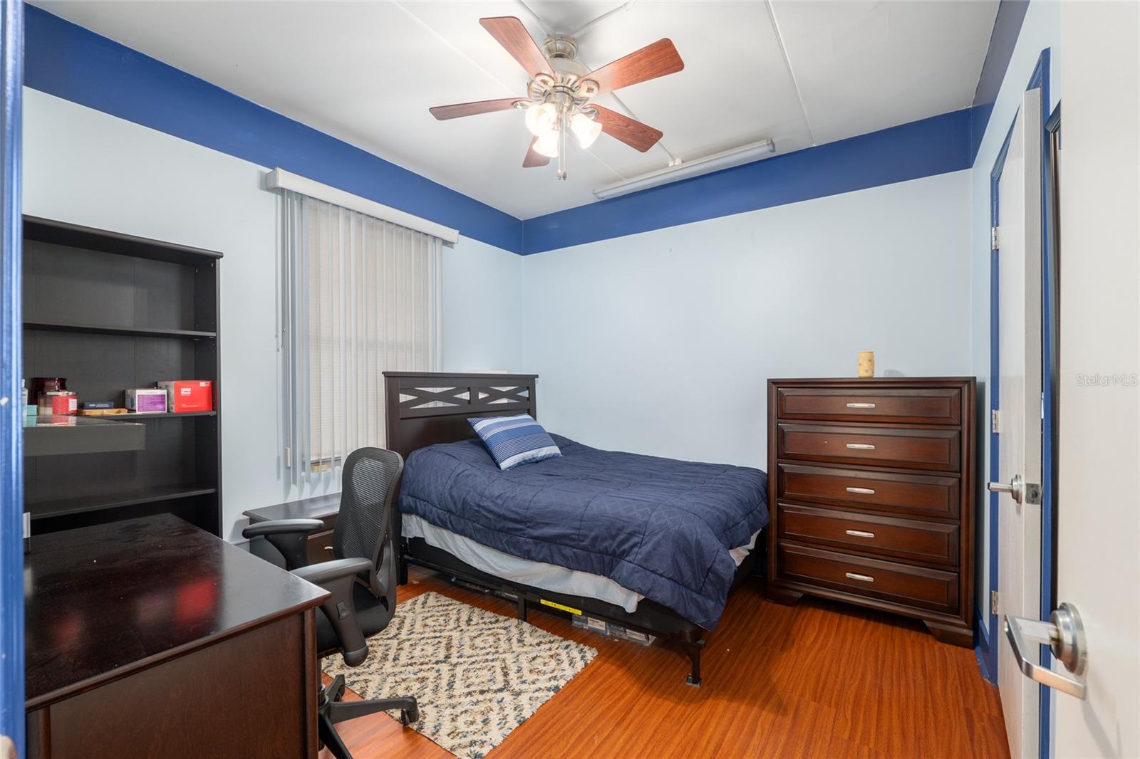 Image 9 of 40 For 2515 35th Place 219